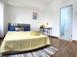 Lucky Plaza (D9), Apartment #579952361